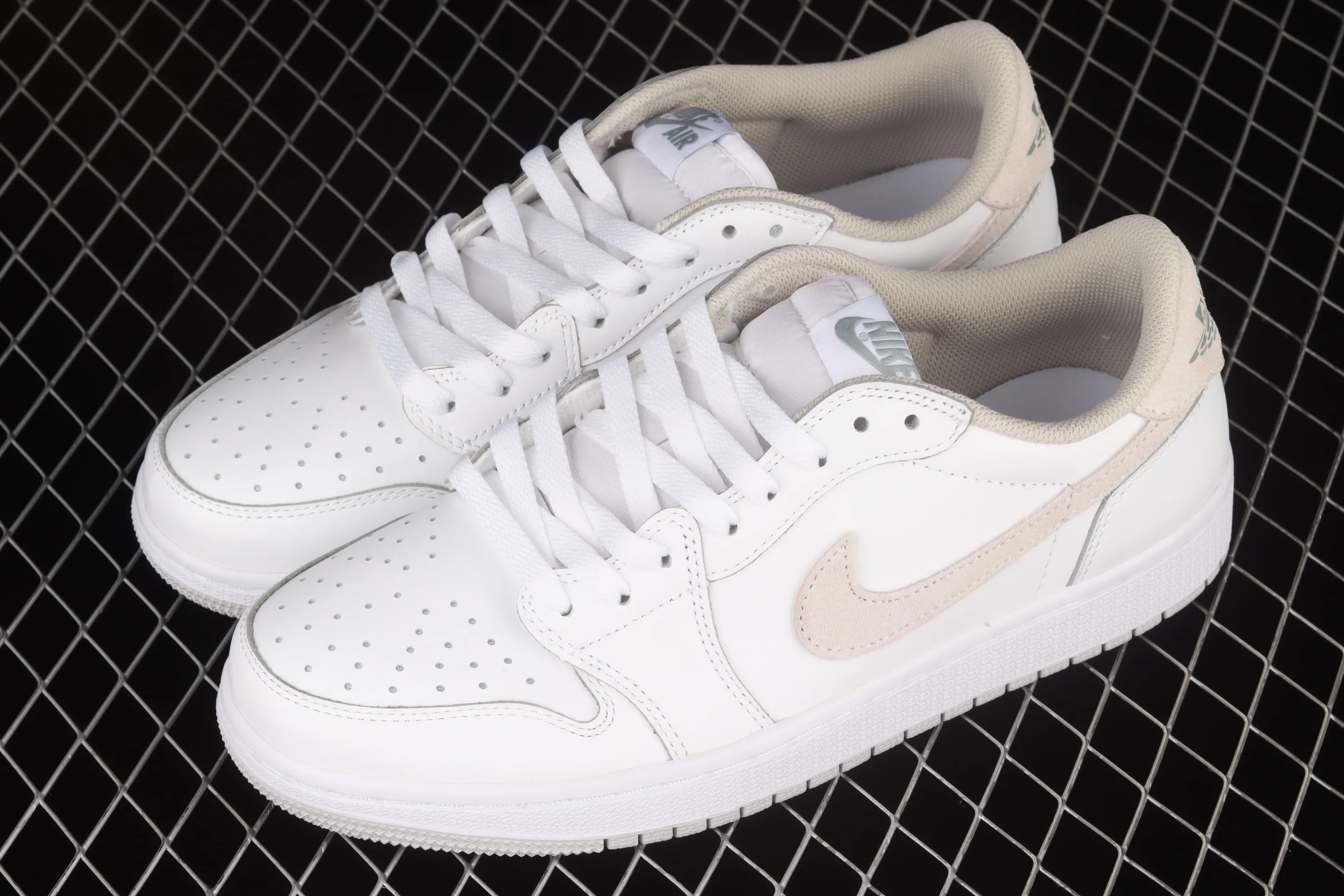 All categories Air Jordan Jordan series basketball shoes Air Jordan 1 Low Air Jordan 1 Low AJ1 Joe 1 low-top beige white gray cultural and leisure sports sneakers CZ0775-100